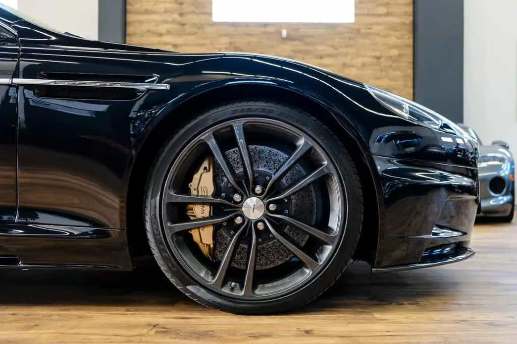 Aston Martin DBS 6.0 V12 1 of 378 01/2012-photo-12