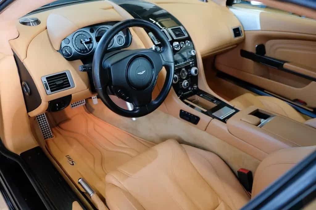 Aston Martin DBS 6.0 V12 1 of 378 01/2012-photo-8