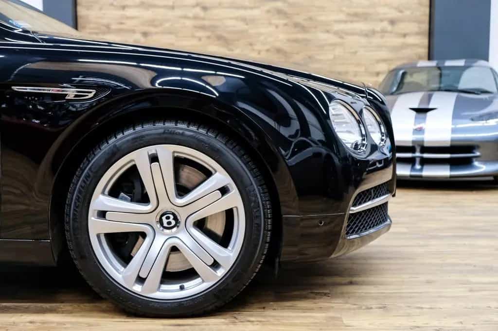 Bentley Continental Flying Spur W12 11/2014-photo-12