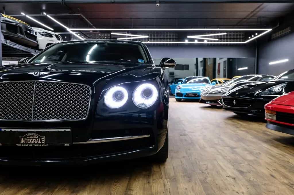 Bentley Continental Flying Spur W12 11/2014-photo-13