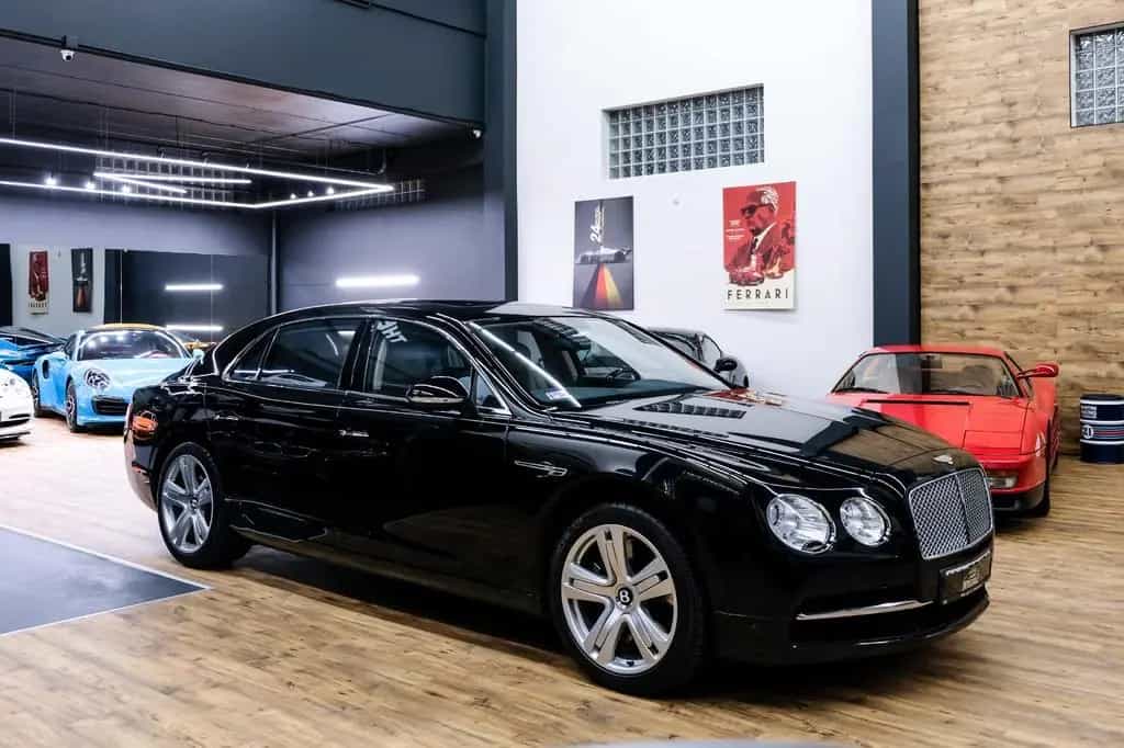Bentley Continental Flying Spur W12 11/2014-photo-2