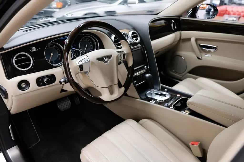 Bentley Continental Flying Spur W12 11/2014-photo-7