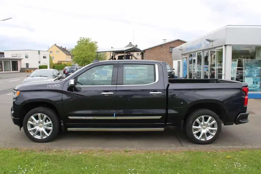 Chevrolet Silverado High Country,6,2L V8, Vollaussattung null-photo-3