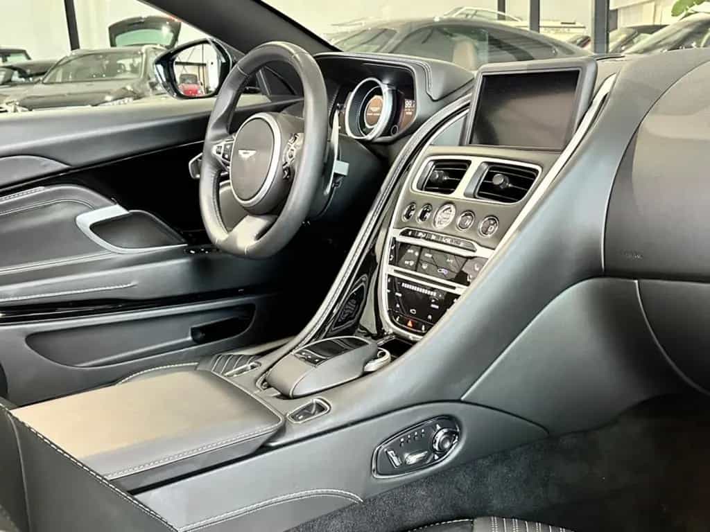 Aston Martin DB11 4.0 V8 Volante Cabrio *Tech Pack+,Serv. neu 05/2020-photo-10