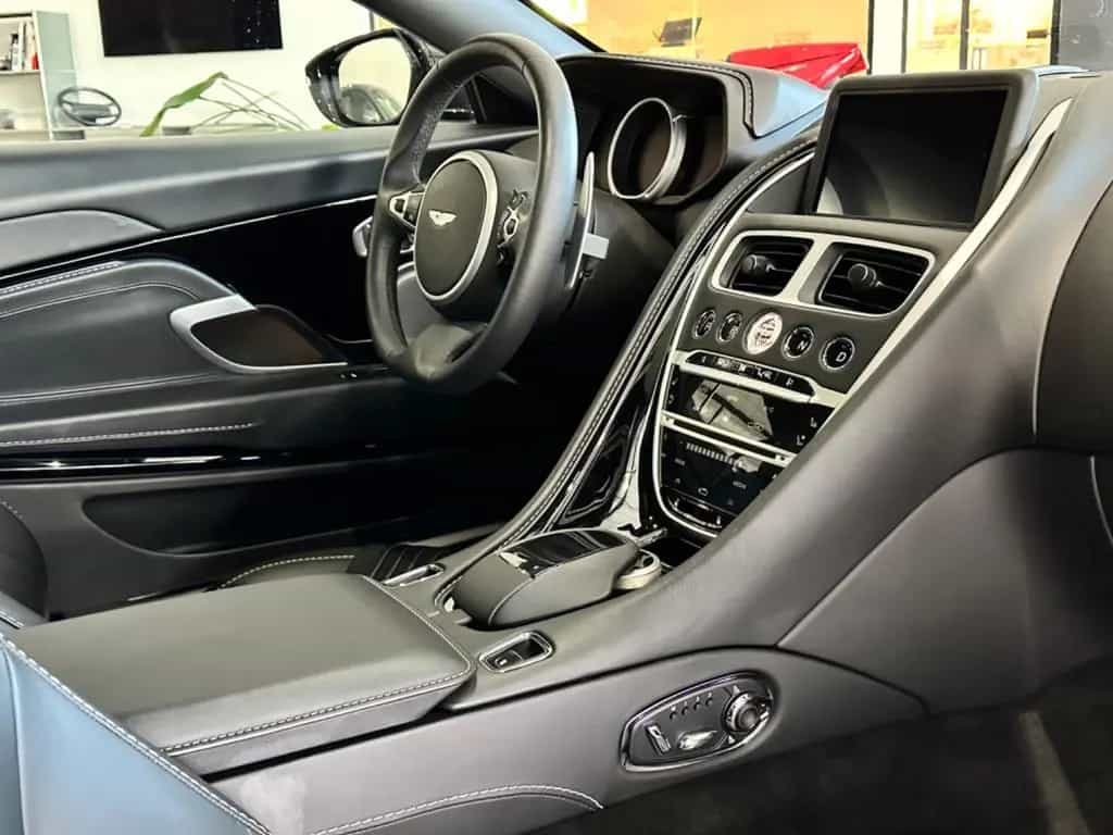 Aston Martin DB11 4.0 V8 Volante Cabrio *Tech Pack+,Serv. neu 05/2020-photo-33