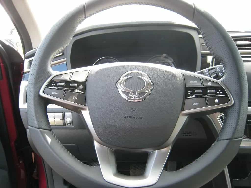 Ssangyong Korando 1.5T 6AT Sitzheizg.*Kamera* 03/2024-photo-10