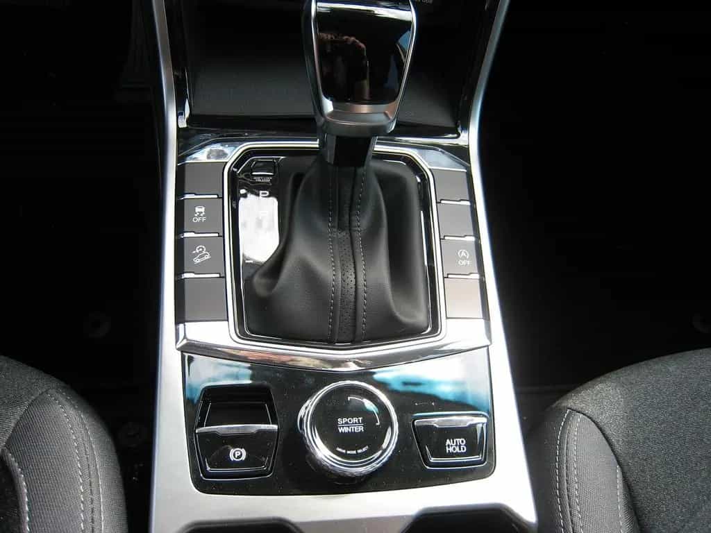 Ssangyong Korando 1.5T 6AT Sitzheizg.*Kamera* 03/2024-photo-12