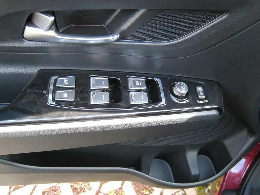 Ssangyong Korando 1.5T 6AT Sitzheizg.*Kamera* 03/2024-photo-8