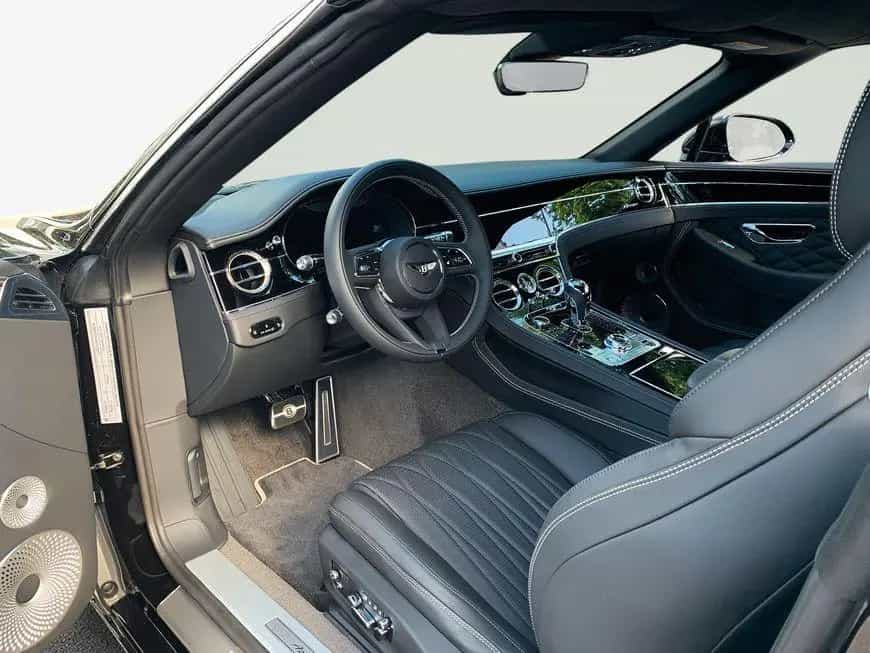 Bentley New Continental GTC V8 Azure 05/2024-photo-10