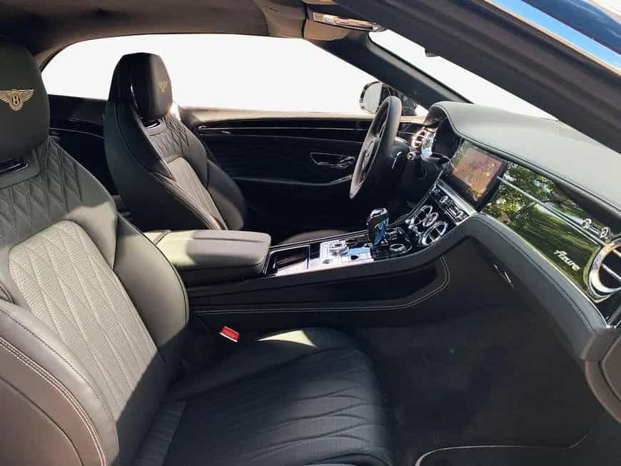 Bentley New Continental GTC V8 Azure 05/2024-photo-13