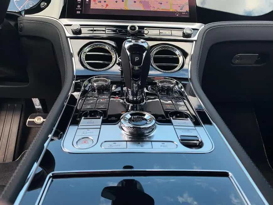 Bentley New Continental GTC V8 Azure 05/2024-photo-14