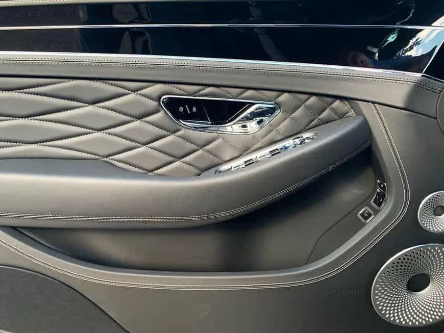 Bentley New Continental GTC V8 Azure 05/2024-photo-18