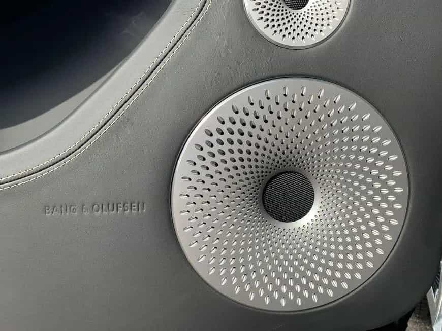 Bentley New Continental GTC V8 Azure 05/2024-photo-22