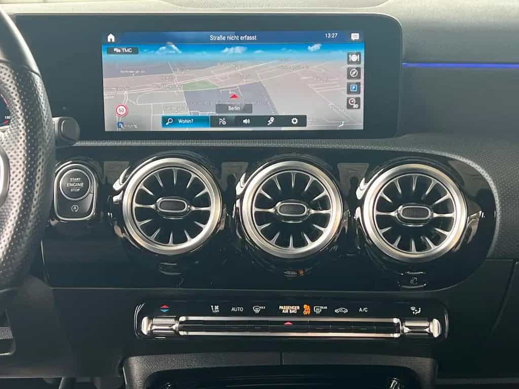 Mercedes-Benz A-Class AMG 4M+ SPEEDSHIFT DCT 8G LED DISTRONIC 360° 03/2021-photo-15