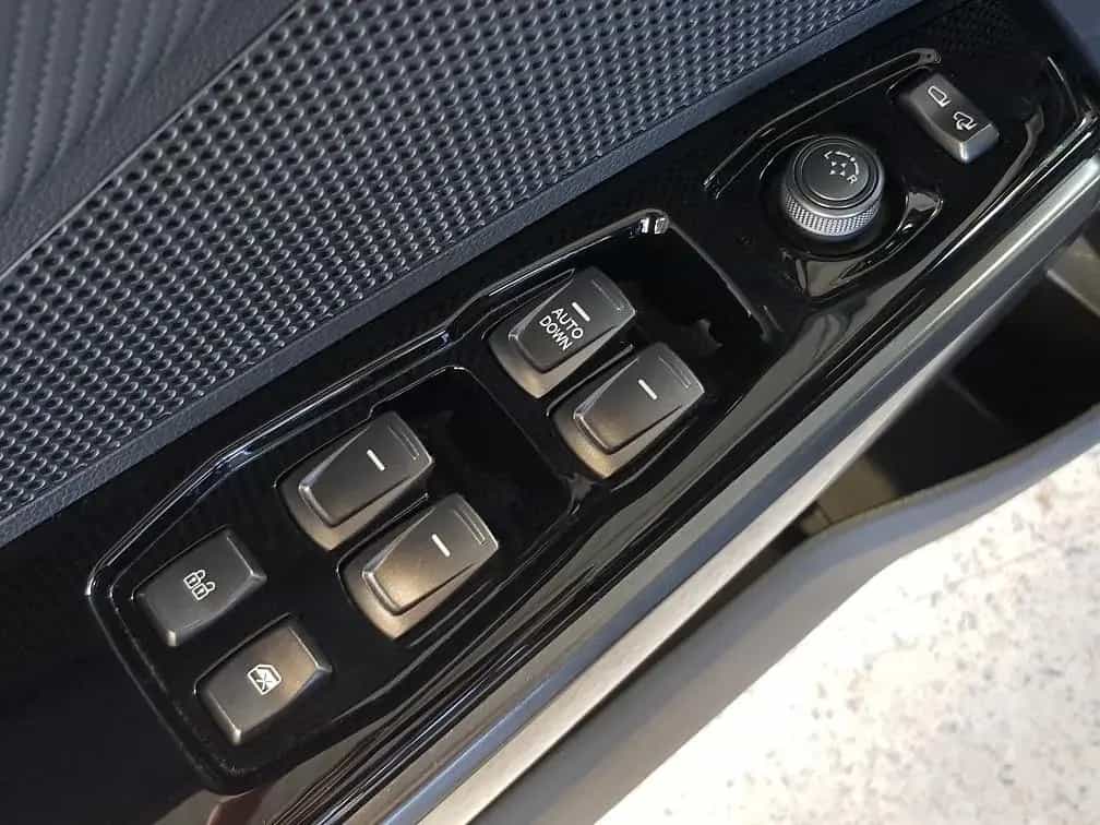Ssangyong Tivoli 1.5 T-GDi "FIZZ" AT 2WD 06/2021-photo-18