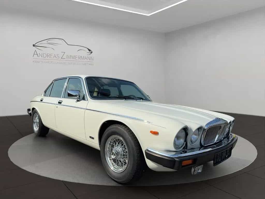 Jaguar Daimler Double Six Serie 3! NUR 24000KM! EZ2003! 08/2003-photo-1