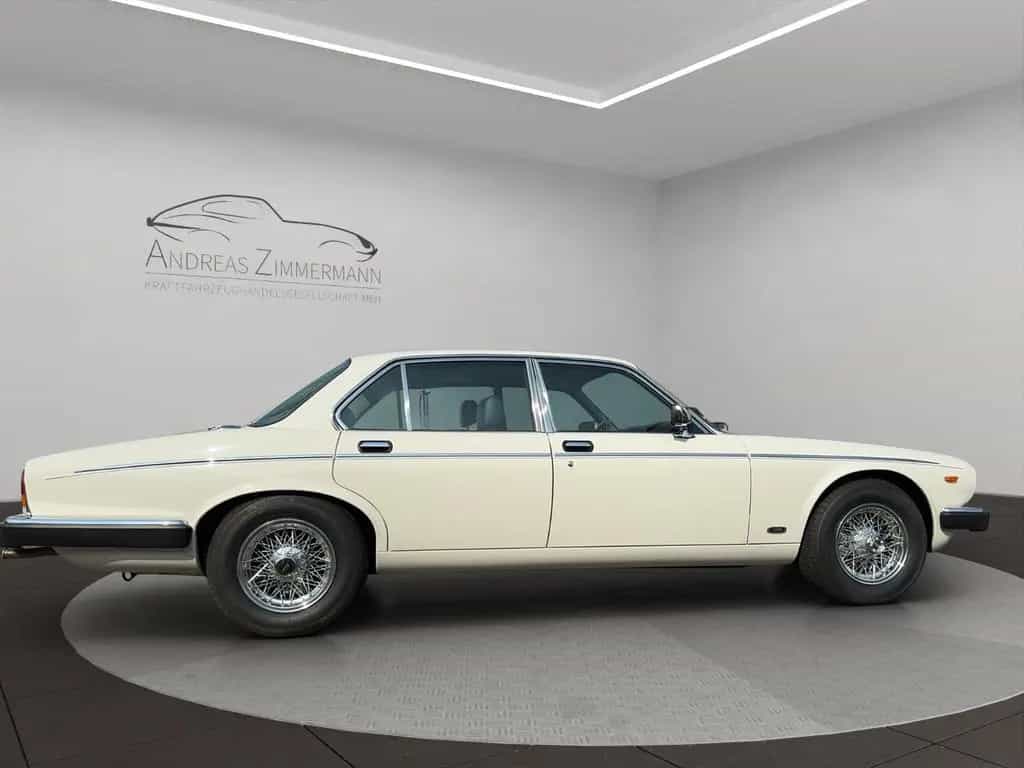 Jaguar Daimler Double Six Serie 3! NUR 24000KM! EZ2003! 08/2003-photo-3