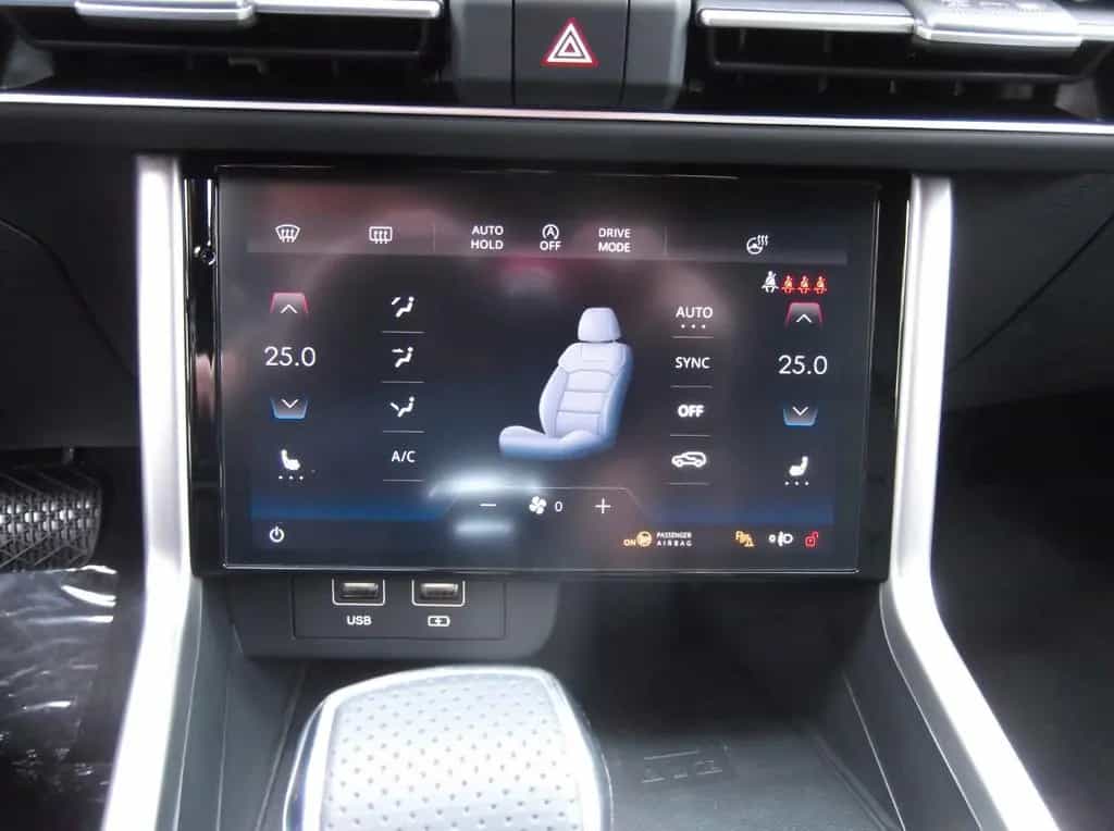 KGM / SsangYong Torres Quartz 2WD AT 11/2024-photo-8