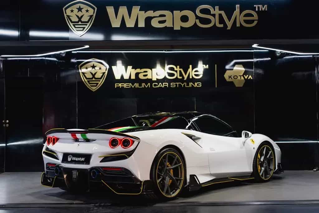 Ferrari F8 Spider MANSORY CARBON SOFTKIT 08/2021-photo-12