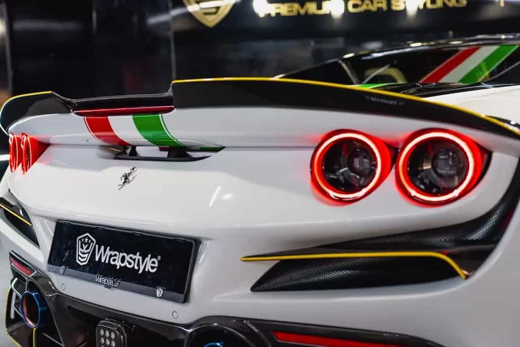 Ferrari F8 Spider MANSORY CARBON SOFTKIT 08/2021-photo-13