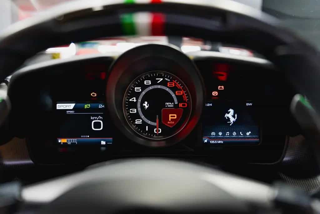 Ferrari F8 Spider MANSORY CARBON SOFTKIT 08/2021-photo-23