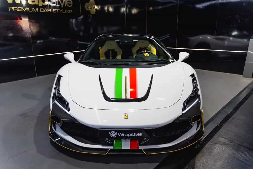 Ferrari F8 Spider MANSORY CARBON SOFTKIT 08/2021-photo-5