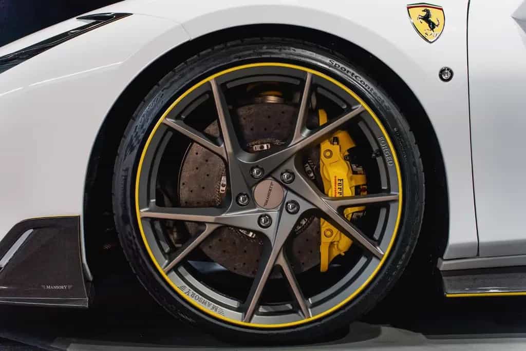 Ferrari F8 Spider MANSORY CARBON SOFTKIT 08/2021-photo-9