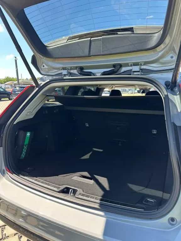 Volvo V60 Cross Country Plus AWD 08/2023-photo-8