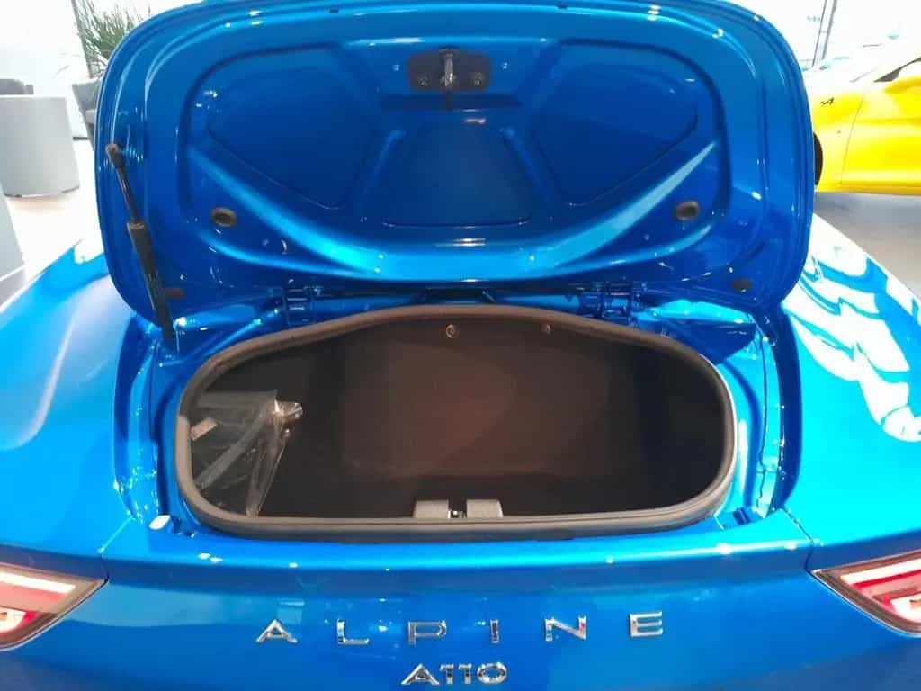 Alpine A110 SportAbgasanlage Einparkhilfe v. +h. Focal 06/2024-photo-6