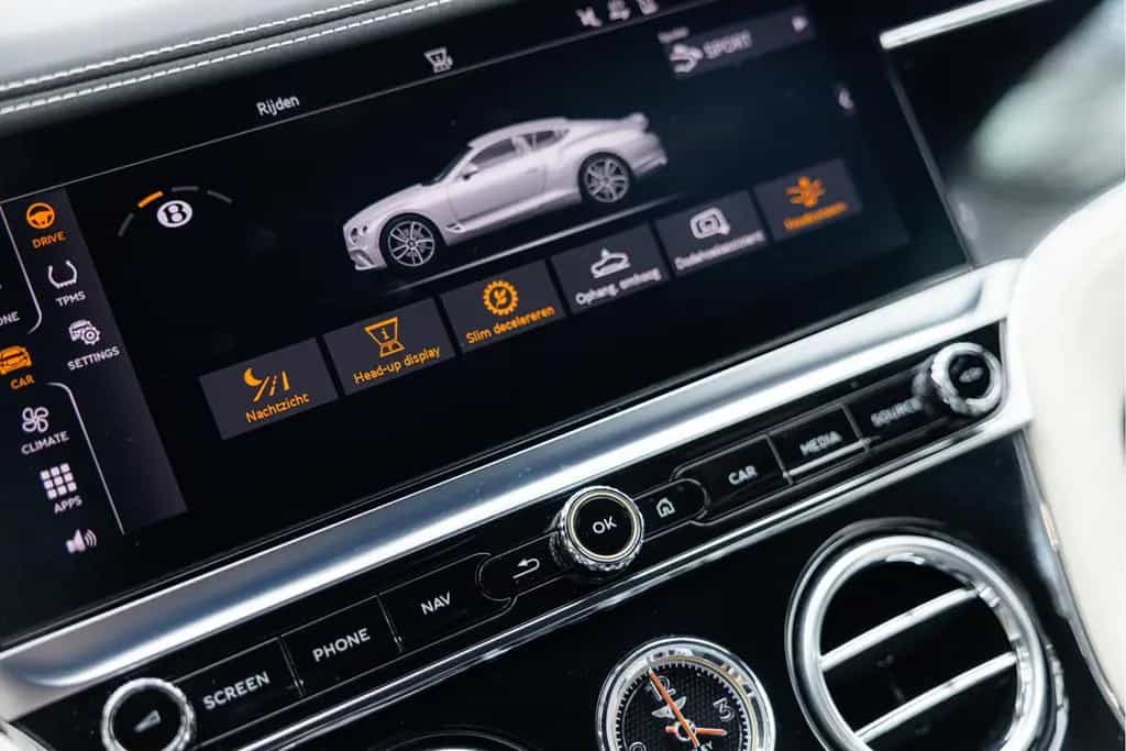 Bentley Continental GT 6.0 W12 | Rotating Display | City 08/2018-photo-9