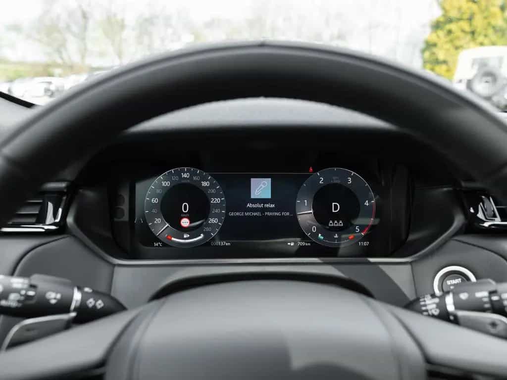 Land Rover Range Rover Rover Velar D300 Dynamic HSE PIXEL HUP 04/2025-photo-14