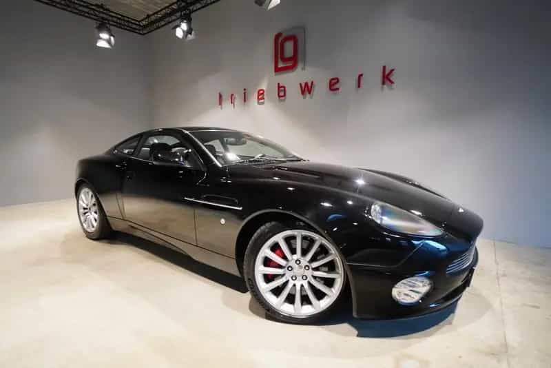 Aston Martin Vanquish V12*ufrei*39tkm*schwarz/schwarz*BRD 02/2004-photo-1