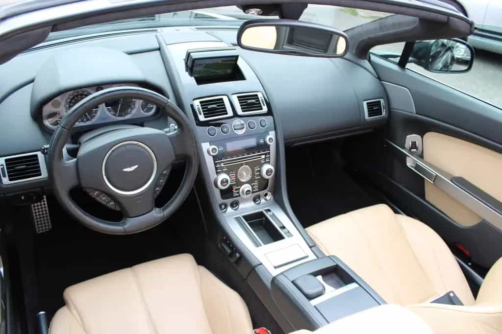 Aston Martin V8 Vantage Roadster 4.7l Sportshift Schön! 02/2012-photo-13