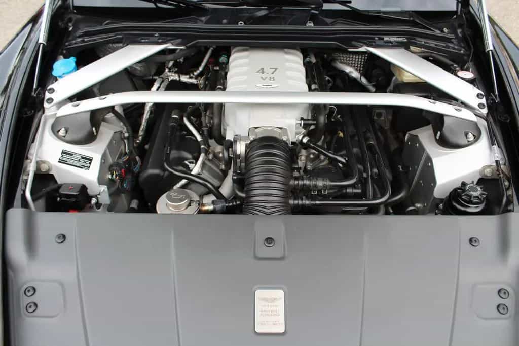 Aston Martin V8 Vantage Roadster 4.7l Sportshift Schön! 02/2012-photo-19