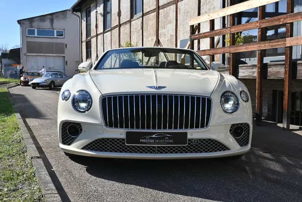 Bentley Continental GTC GTC V8 Azure/Voll!Neuwagen mit TZ!Einzelstück! 06/2024-photo-19