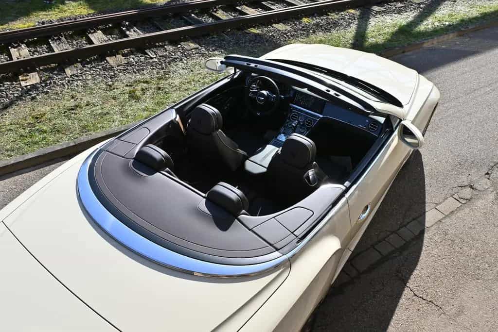 Bentley Continental GTC GTC V8 Azure/Voll!Neuwagen mit TZ!Einzelstück! 06/2024-photo-6