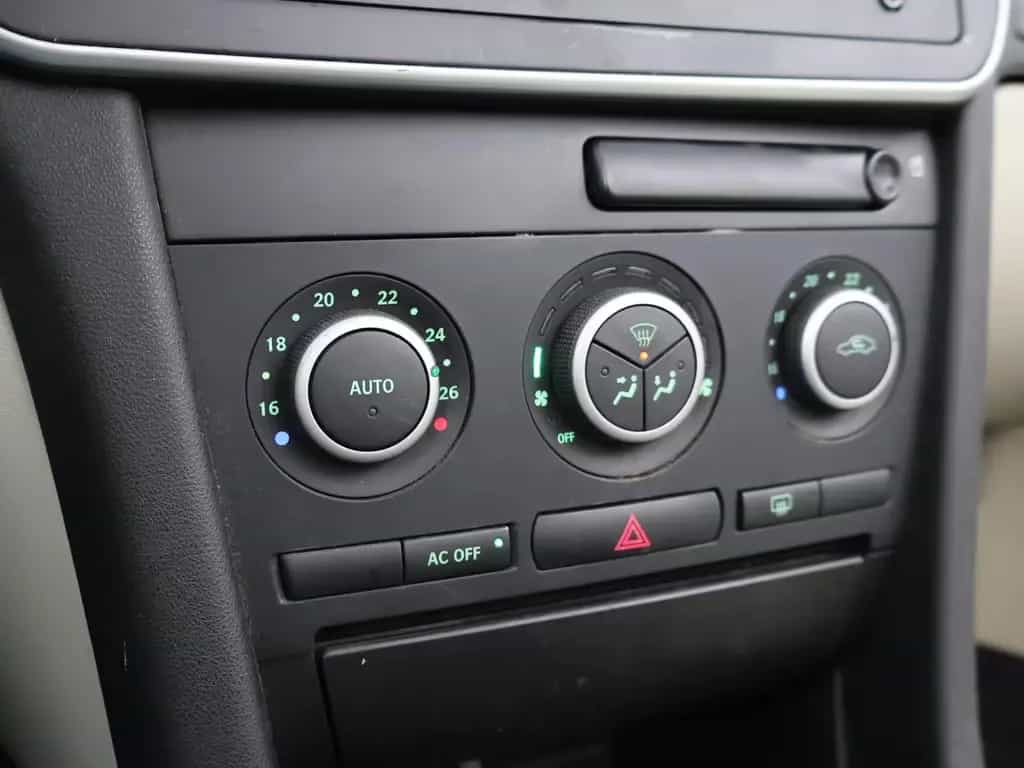 Saab 9-3 Cabrio 1.8t LINEAR 150 PK + LEDER / CRUISE / 05/2009-photo-22