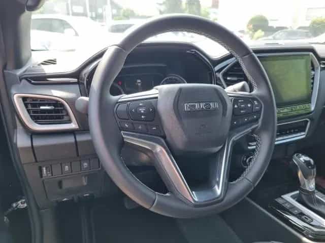 Isuzu D-Max Double Cab 4WD V-CROSS mit AHK Navi LED Me 01/2025-photo-3