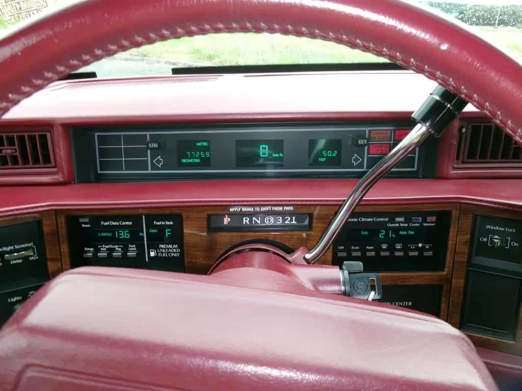 Cadillac Deville 07/1993-photo-12