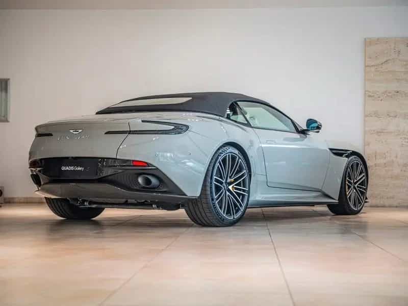 Aston Martin DB12 null-photo-4