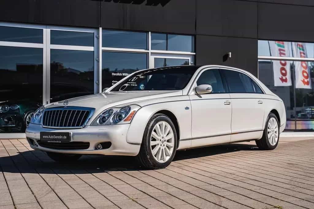 Maybach 62 S LANDAULET ONLY 240 KM - LIKE BRAND NEW CAR 09/2012-photo-1