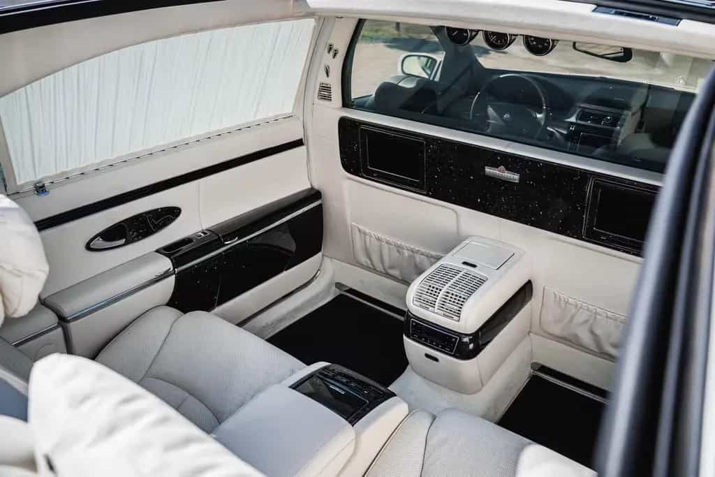 Maybach 62 S LANDAULET ONLY 240 KM - LIKE BRAND NEW CAR 09/2012-photo-11