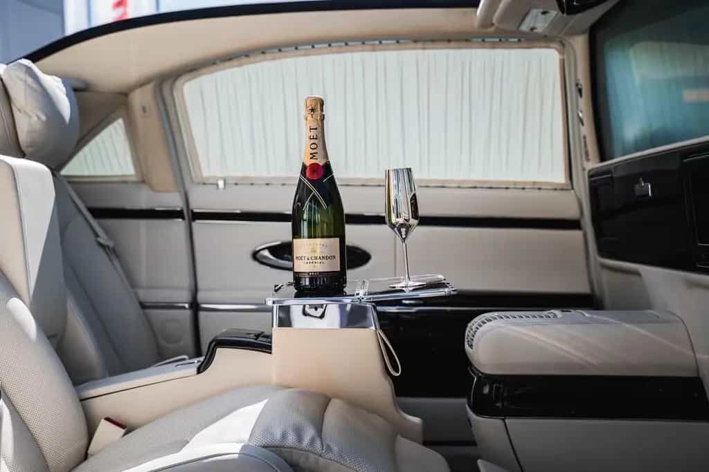 Maybach 62 S LANDAULET ONLY 240 KM - LIKE BRAND NEW CAR 09/2012-photo-15