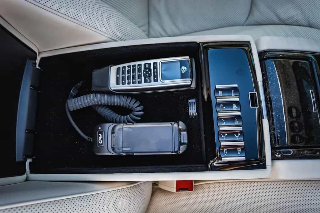 Maybach 62 S LANDAULET ONLY 240 KM - LIKE BRAND NEW CAR 09/2012-photo-18