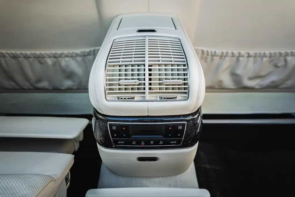 Maybach 62 S LANDAULET ONLY 240 KM - LIKE BRAND NEW CAR 09/2012-photo-26