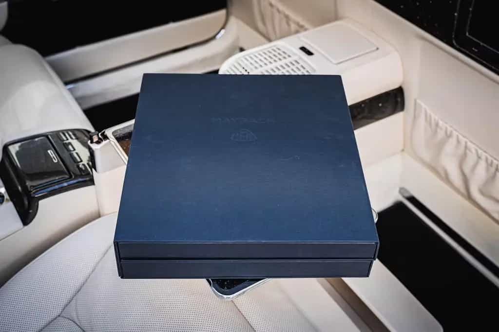 Maybach 62 S LANDAULET ONLY 240 KM - LIKE BRAND NEW CAR 09/2012-photo-32
