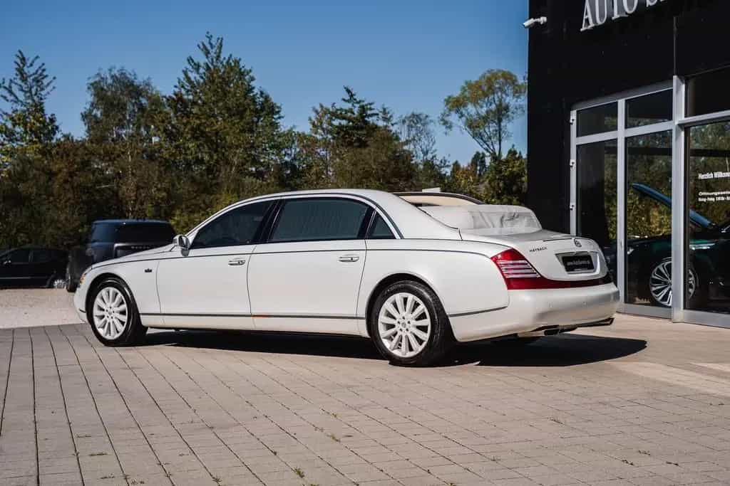 Maybach 62 S LANDAULET ONLY 240 KM - LIKE BRAND NEW CAR 09/2012-photo-5