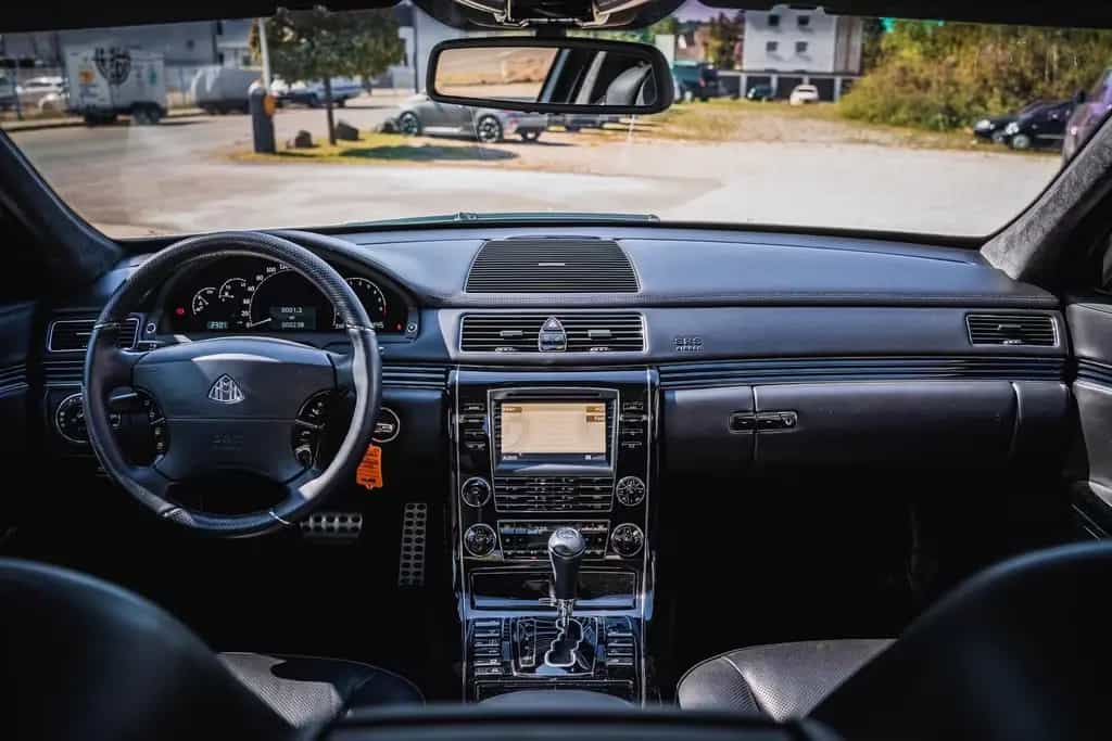 Maybach 62 S LANDAULET ONLY 240 KM - LIKE BRAND NEW CAR 09/2012-photo-9