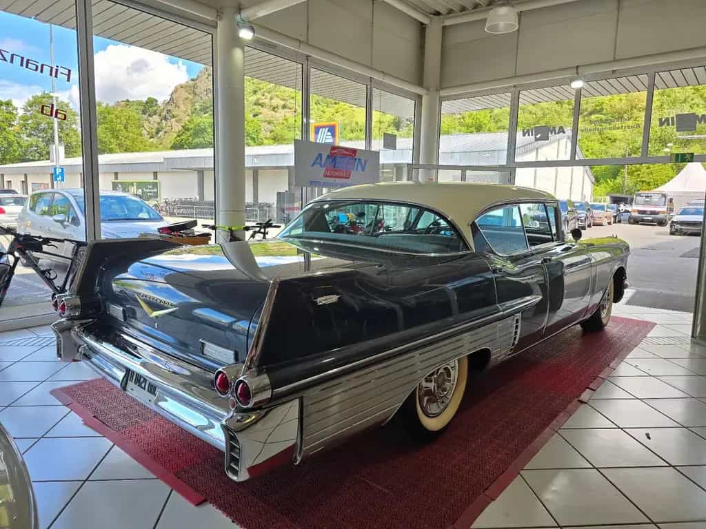 Cadillac Fleetwood Limousine Serie 60 "Traumzustand" 01/1957-photo-1