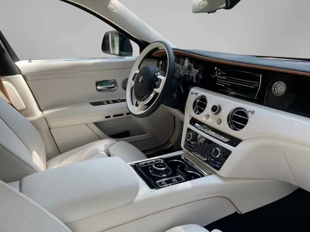 Rolls-Royce Ghost Silver Badge - Tageszulassung 08/2025-photo-12
